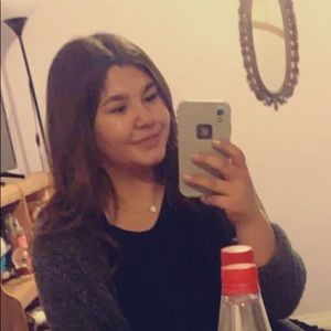 Meet your Posher, Dakota